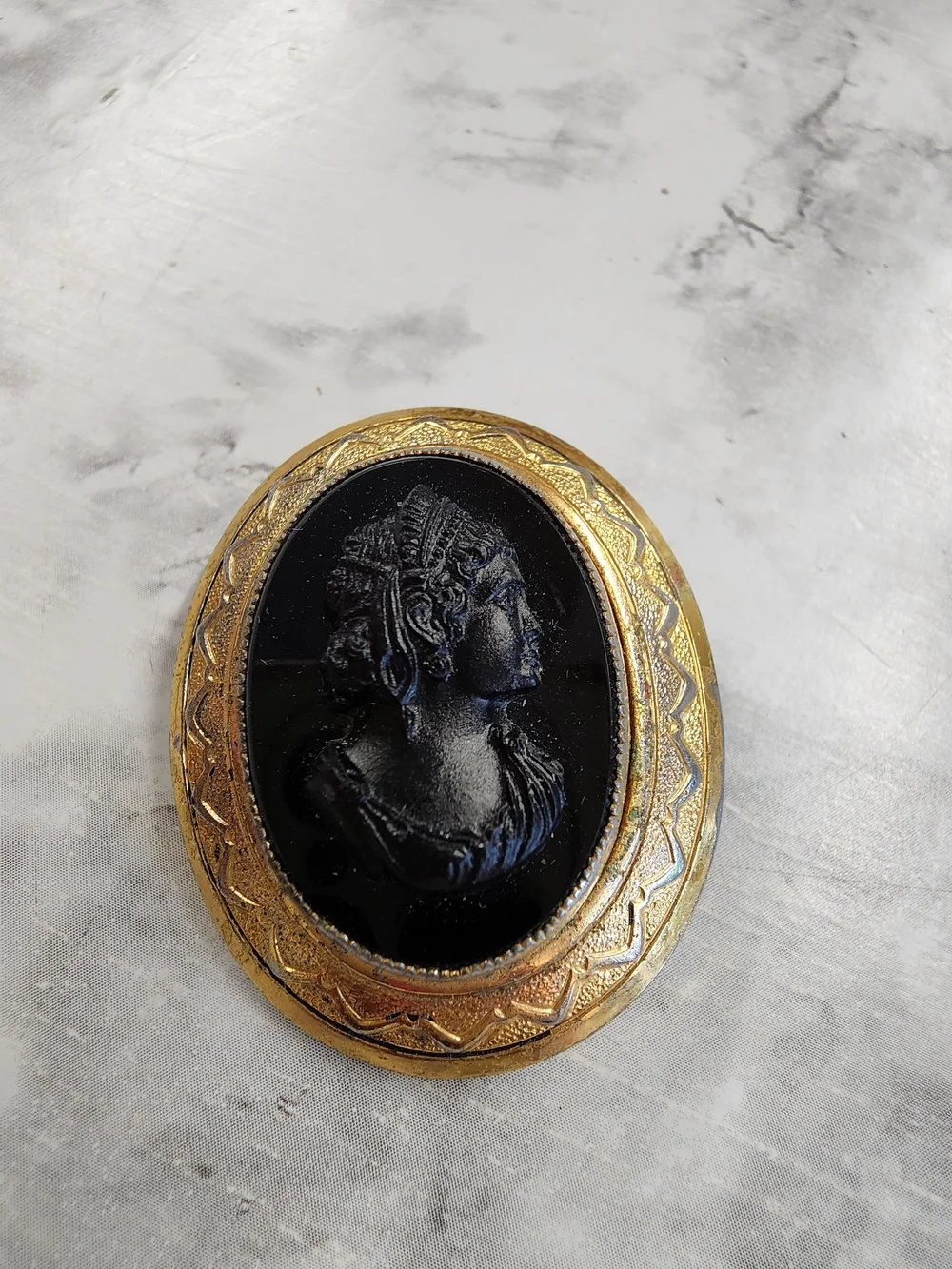 Vintage Black Cameo Brooch Pendant